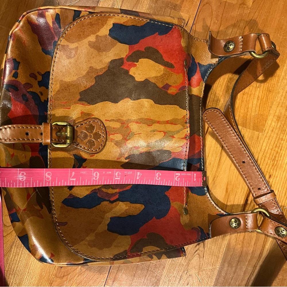 Patricia Nash London Crossbody - Picture 5 of 6